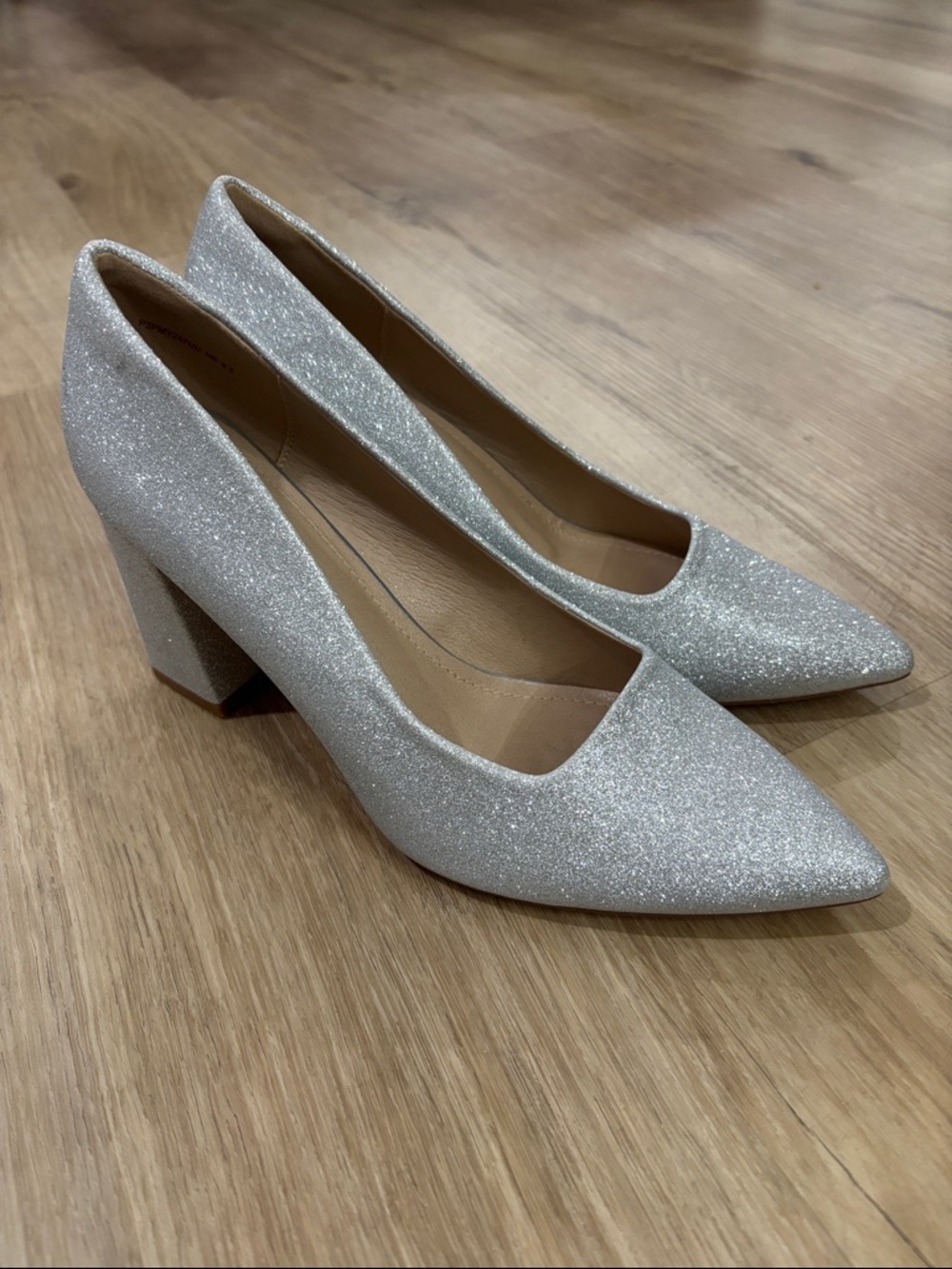 NEW Women’s IDIFU IN4 Chunky Heel Pumps